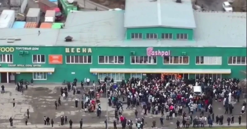 Битва за тапки и плов