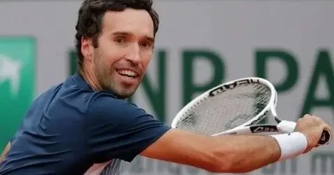 Михаил Кукушкин Қытайдағы турнирдің 1/8 финалына өтті