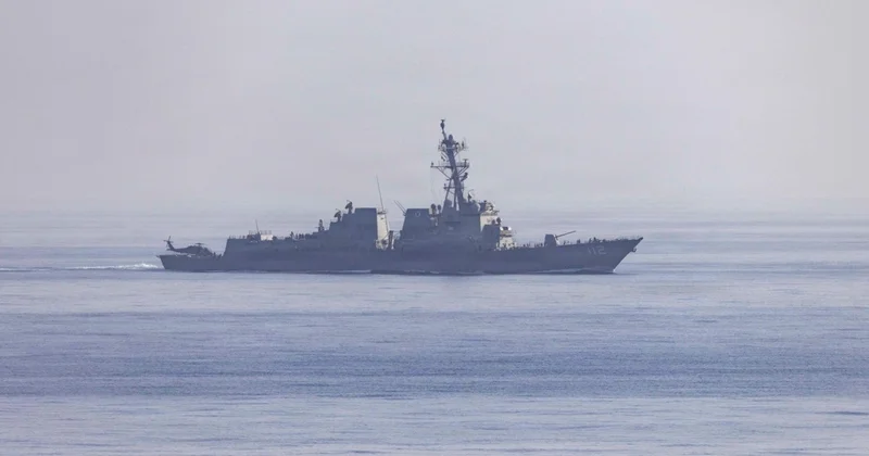 Ормуз бұғазында АҚШ блокадасына қарамастан кеме қатынасы жалғасып жатыр