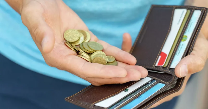 Қарызға белшесінен батқан адамдар не себепті банкрот болуға асықпайды