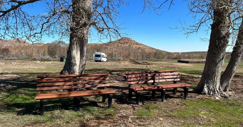 А горы здесь будут чистыми