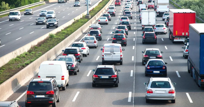 Камералар енді жүргізушілердің қауіпсіздік белдіктері мен телефондарын бақылайды алғашқы нәтижелер жарияланды