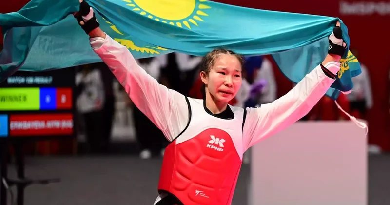 Айым Серікбаева таеквондодан әлем чемпионы атанды