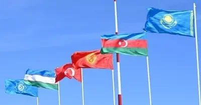 Садыр Жапаров пен Шавкат Мирзиеев Түркістанға келді президенттерді кім және қалай қарсы алды