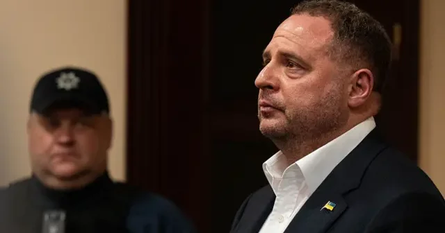 Зеленский кеңсесінің бұрынғы басшысы Андрей Ермак қамауға алынды