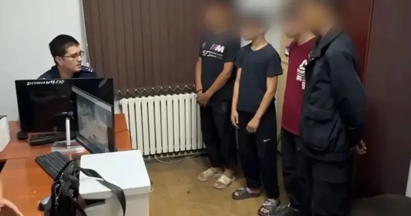 Четверых подростков задержали за серию угонов мопедов в Алматы