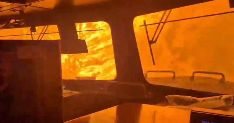 Поезд оказался в эпицентре лесного пожара в Канаде