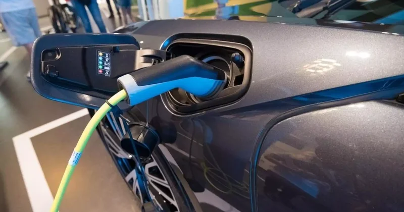 Тоқаев Hyundai президентімен Қазақстандағы электромобиль өндірісін талқылады