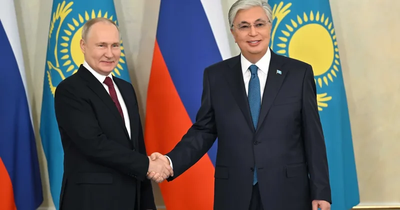 Путин и Токаев провели неформальную встречу в ходе саммита БРИКС
