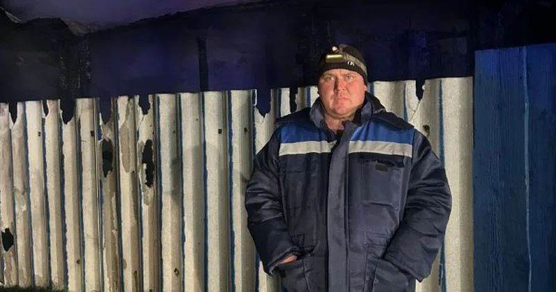 Көзсіз батырлық: ШҚО да ер адам өртеніп жатқан үйге кіріп, көршісінің балаларын құтқарып қалды
