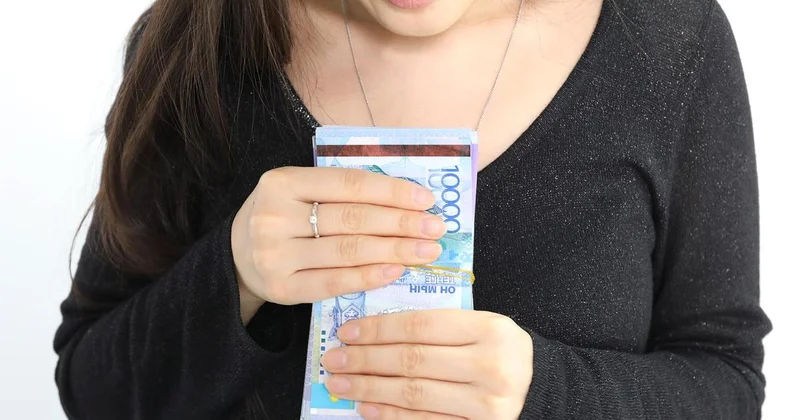 Денежные выплаты ко Дню Республики получат некоторые жители Астаны