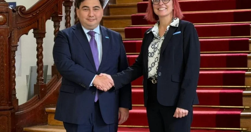 ЭЫДҰ алаңында Қазақстан мен Франция мемлекеттік қызмет саласындағы ынтымақтастықты нығайтуда