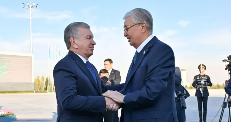 Қасым Жомарт Тоқаев Шавкат Мирзиёевтің шақыруымен Ташкентке барды