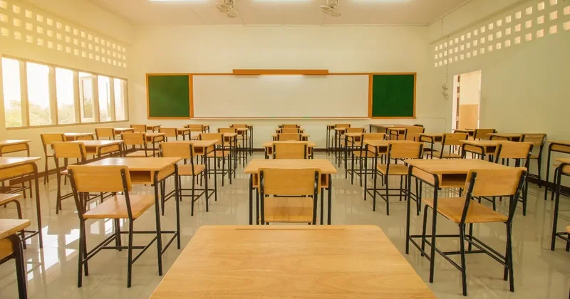 Ученики 0 6 классов первой смены в Астане не пошли в школу из за непогоды