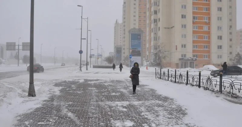 Метели и похолодание до 28 градусов прогнозируют в Казахстане