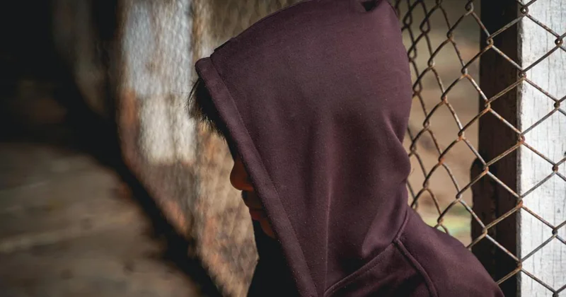 Школьник ударил ножом учительницу в России