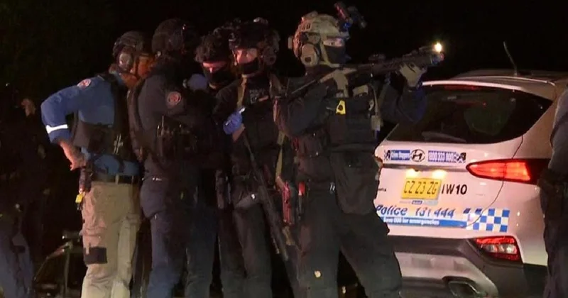 Убившие 15 человек на пляже в Сиднее во время Хануки это отец и сын, заявила полиция