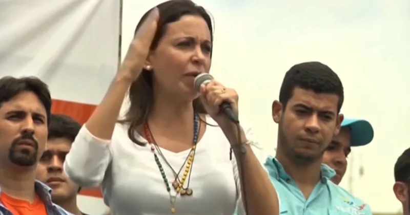 Венесуэланың оппозиция өкілі өзінің Нобель сыйлығын Трампқа берді