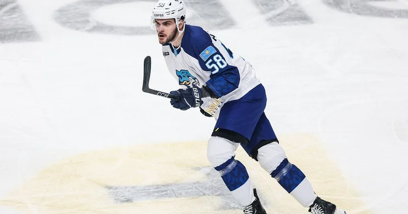 Защитник сборной Казахстана по хоккею помещен в список отказов Барыса