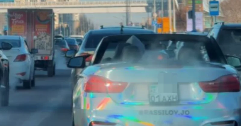 Водитель на кабриолете разъезжает по Астане при жгучем морозе (ВИДЕО)