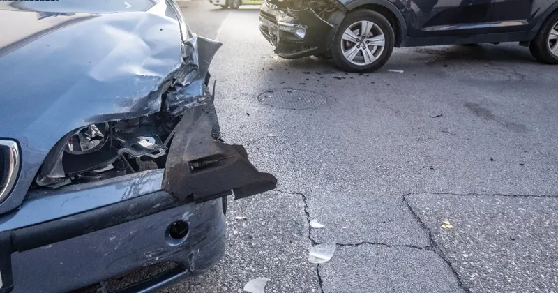 Две легковушки столкнулись в Алматинской области: есть погибшая и пострадавшие