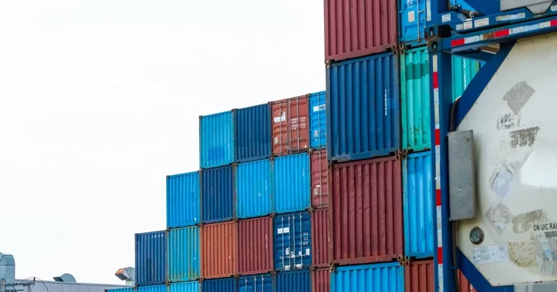 Казахстан подсел на импорт: закупаем всё больше, продаём всё меньше