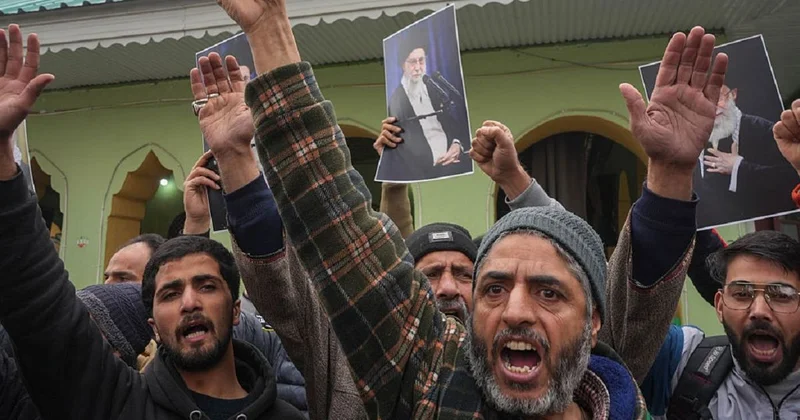 Ни одного звонка внутрь . Как выглядит интернет в Иране и как страна уже неделю живет без него во время протестов