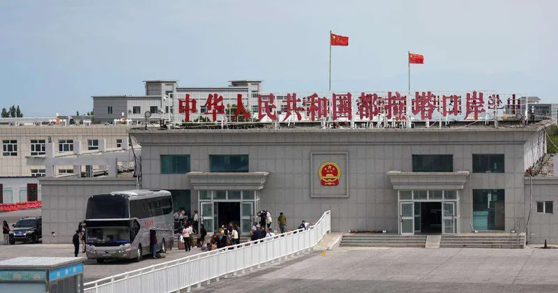 Пассажиро и грузопоток между Китаем и Казахстаном значительно вырос в 2025 году