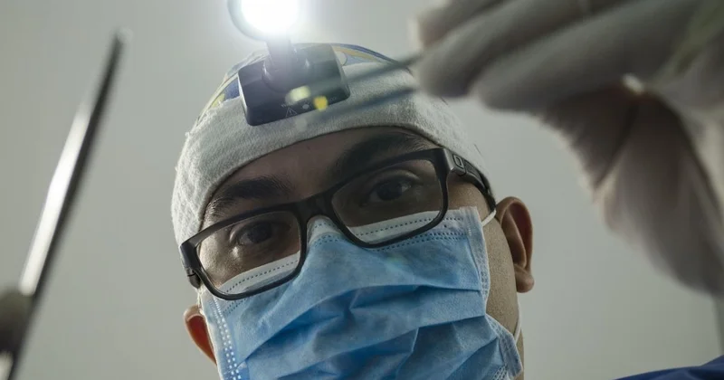 Врач назвал неожиданные причины неприятного запаха изо рта