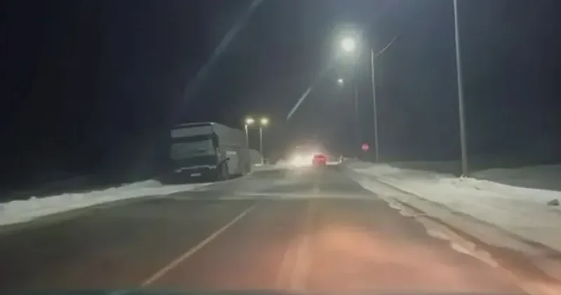 Ақтөбе облысында дизельмен жүретін халықаралық автобус жолда қалып кетті