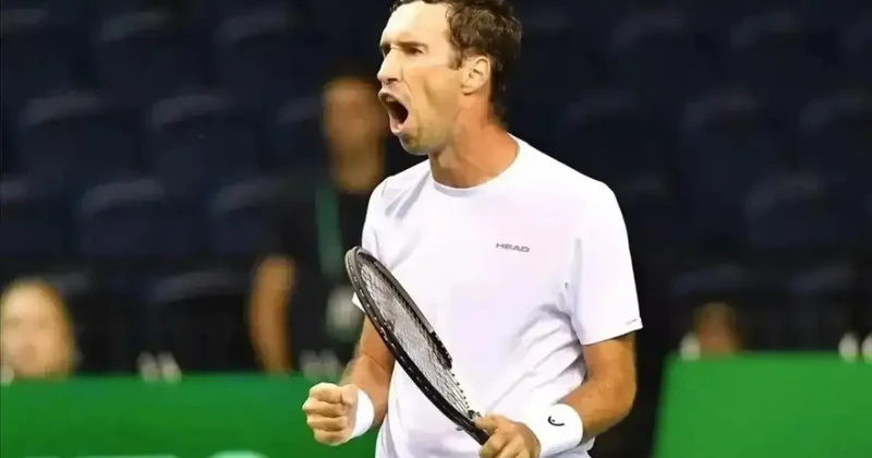 Михаил Кукушкин Франциядағы жарыста қарсыласын қапы қалдырды