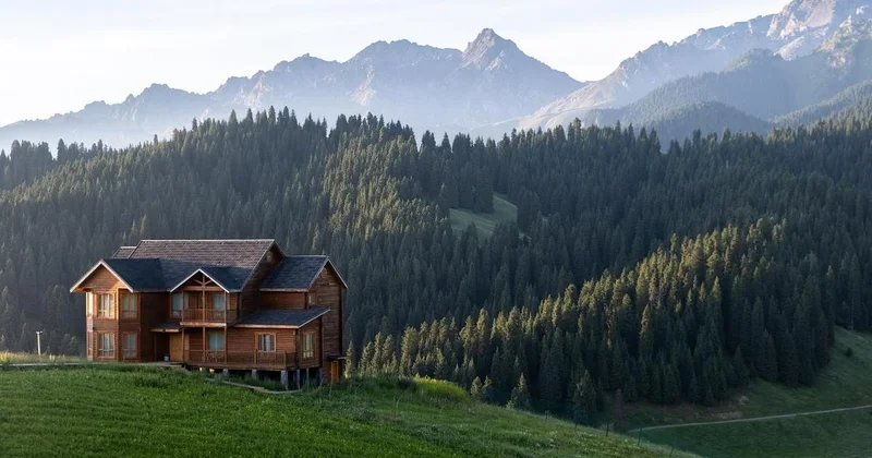 Спасатели предупредили владельцев домов в горах Алматы