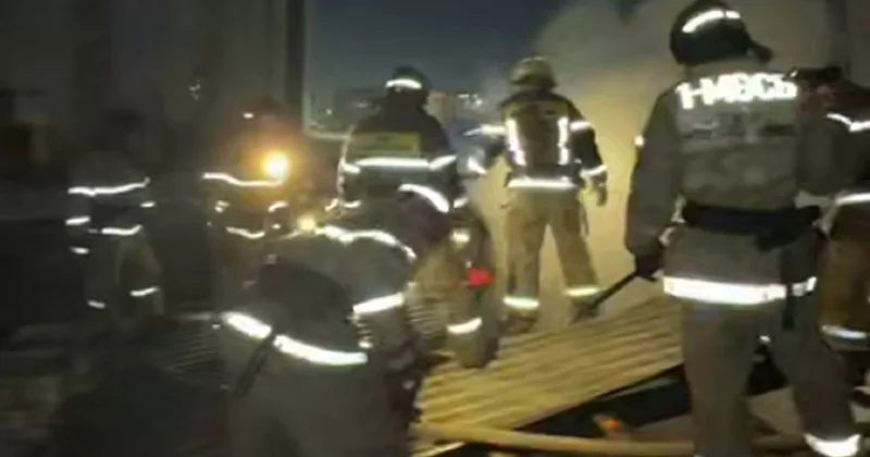 Спасатели вывели человека из огня во время пожара в сауне в Астане