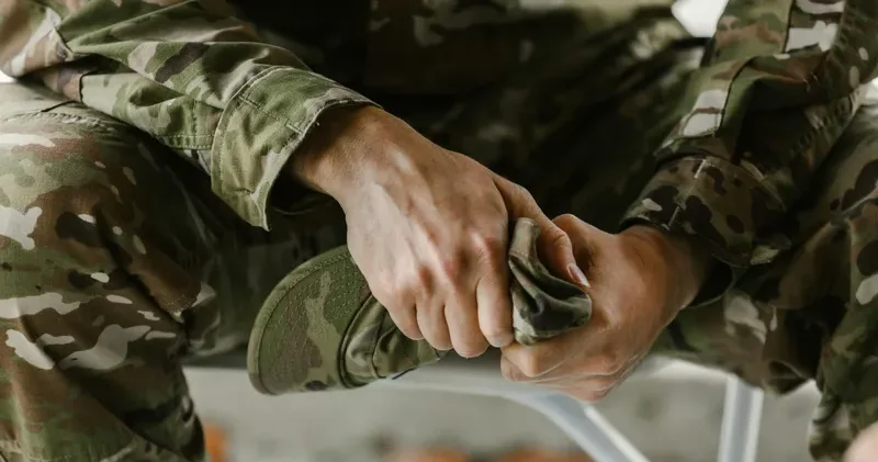 Отардағы әскери бөлімде жанжал: сарбаздың жақ сүйегі мен мұрны сынған