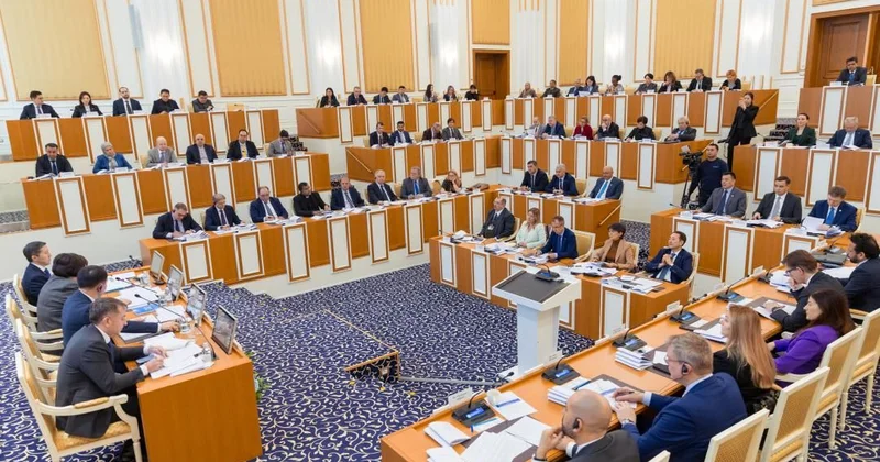 Комиссия по Конституционной реформе провела встречу с дипкорпусом и экспертами