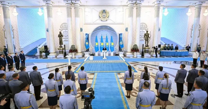 "Проявили исключительную волю". Токаев наградил победителей UAE SWAT Challenge 2026