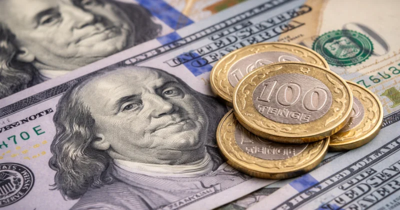 Доллар откатился к уровню осени 2024 года