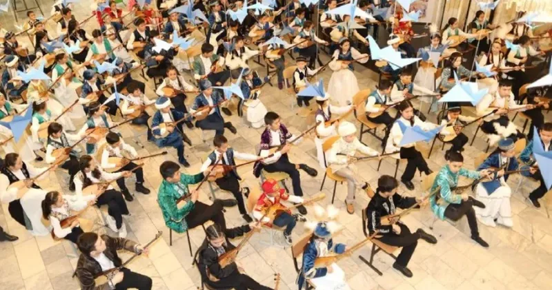 Алматыда 11 мың домбырашы бір мезетте күй орындамақ