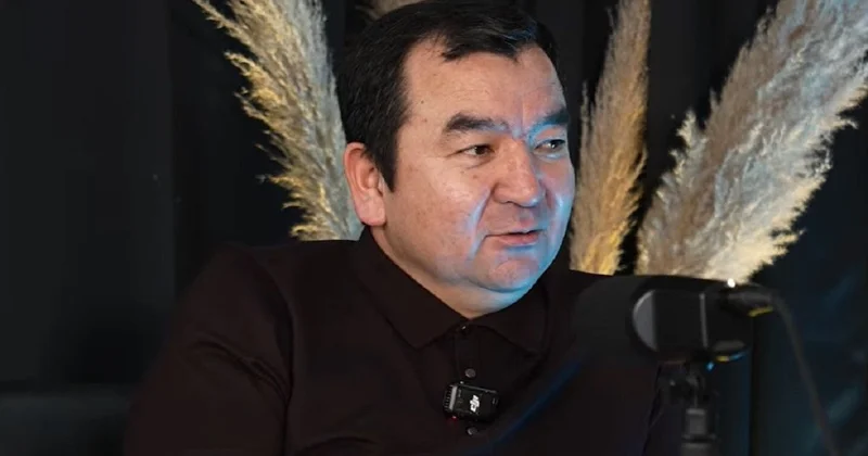 Прославившийся в TikTok аким после увольнения работает таксистом