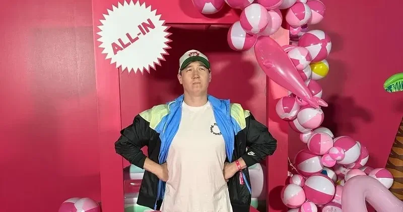 Әнші Рахат Тұрлыханов тағы да отбасылық жанжалдың ортасында қалды