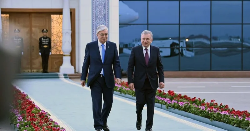 Мирзиеев поздравил Токаева