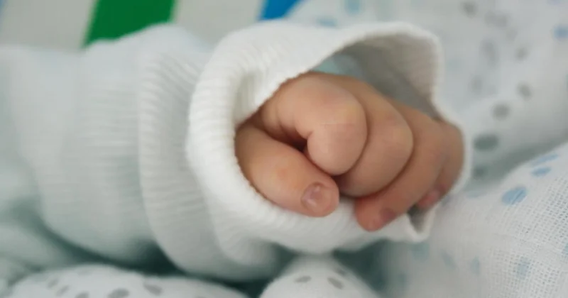 Кто рождается чаще: мальчиков и девочек посчитали в Казахстане