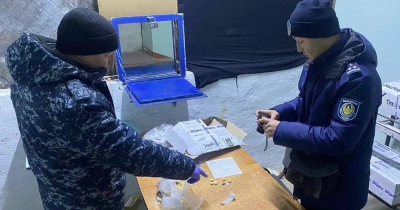 Карамель с начинкой из опия пытались передать в колонию в СКО