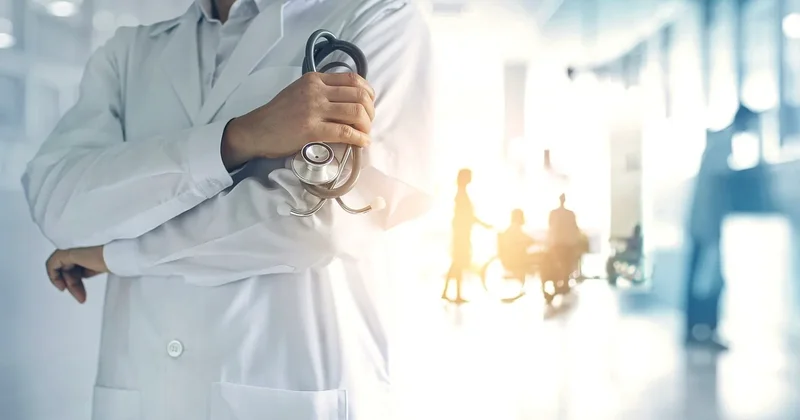 Екібастұзда дәрігер мен медбике соққыға жығылды: Күдіктілер 12 жылға бас бостандығынан айырылуы мүмкін