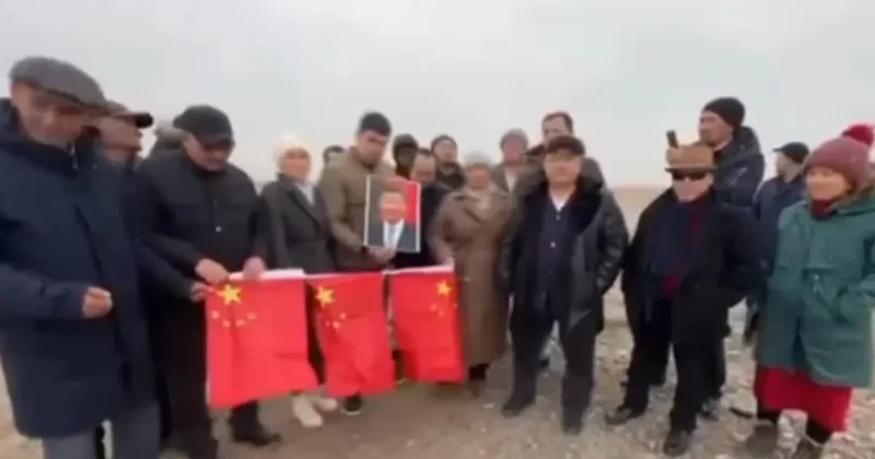 За сожжение флага Китая и портрета Си казахстанцам вынесли приговор