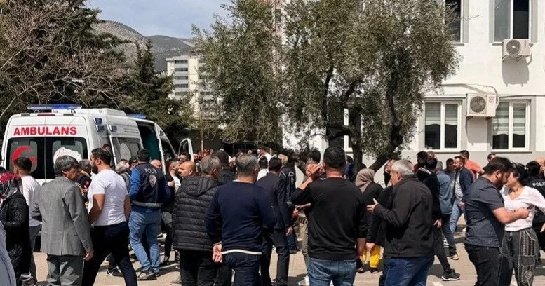 Түркия мектебіндегі шабуыл: күдіктілер ұсталып, жүзге жуық аккаунт бұғатталды