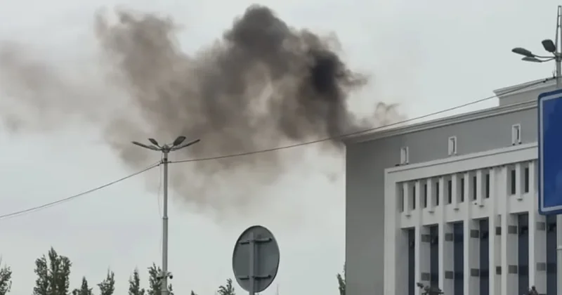 Видео с пожаром в акимате Тараза перепугало казахстанцев