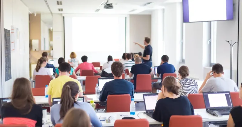 Повышение штрафов для стипендиатов Болашак рассмотрит Миннауки