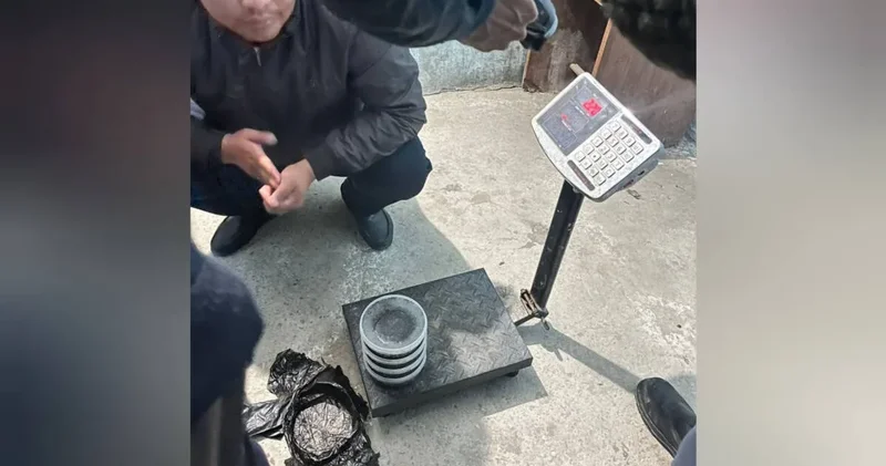 Ақтауда заңсыз айналымға шығарылмақ болған қара уылдырық тәркіленді