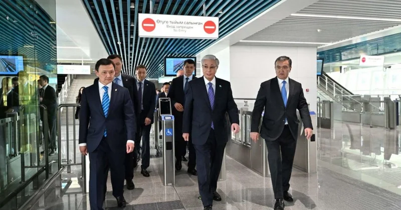 Токаев стал первым пассажиром LRT в Астане